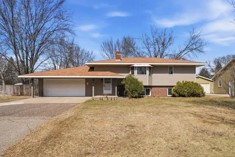 833 Lewis Place