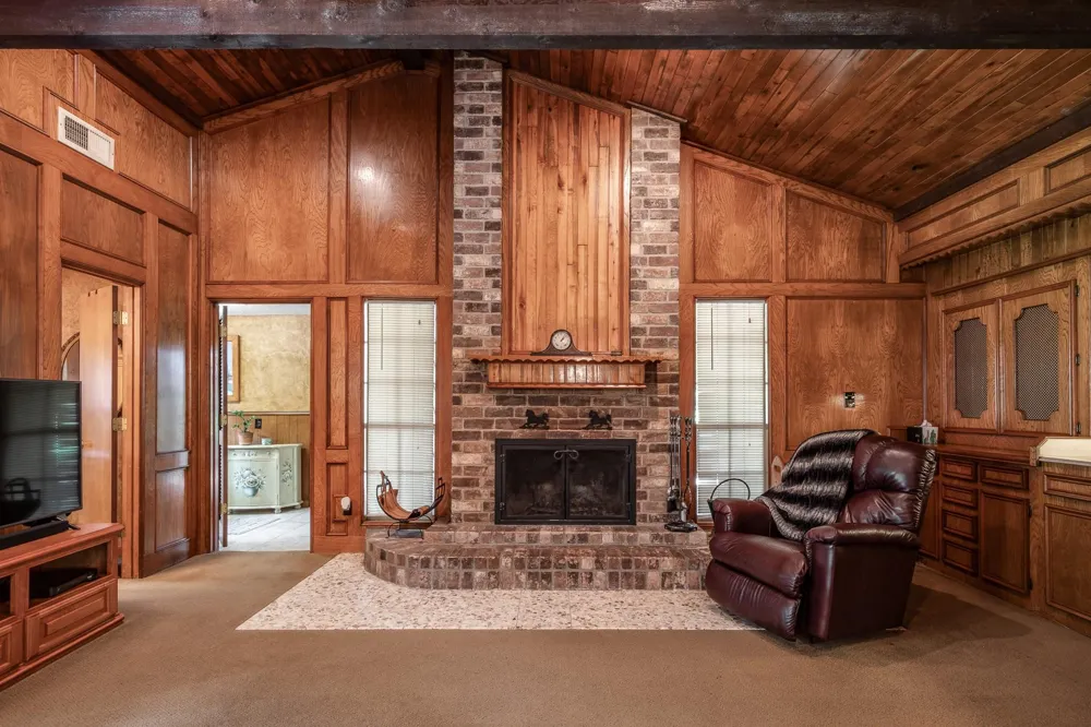 2870 Fostoria Tram Road Cleveland, TX 77328