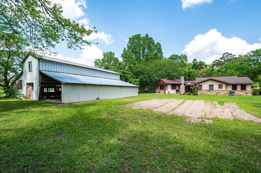 2870 Fostoria Tram Road Cleveland, TX 77328