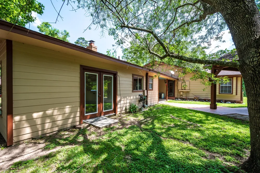 2870 Fostoria Tram Road Cleveland, TX 77328