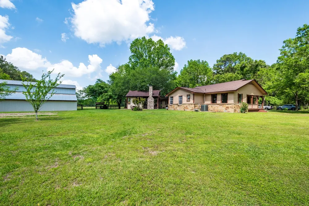 2870 Fostoria Tram Road Cleveland, TX 77328