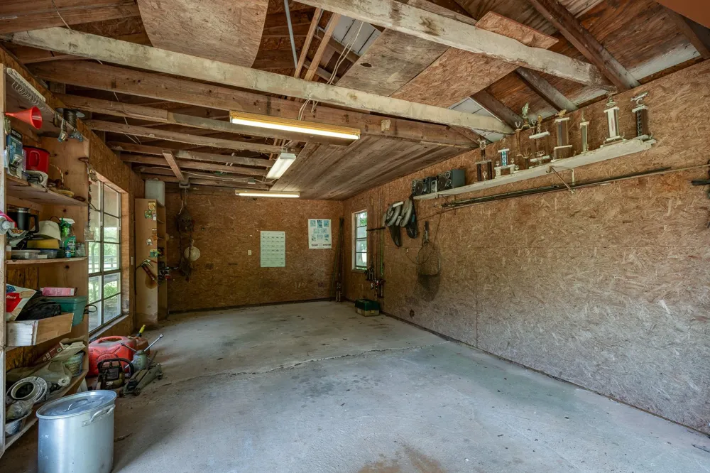 2870 Fostoria Tram Road Cleveland, TX 77328