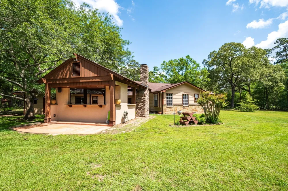 2870 Fostoria Tram Road Cleveland, TX 77328