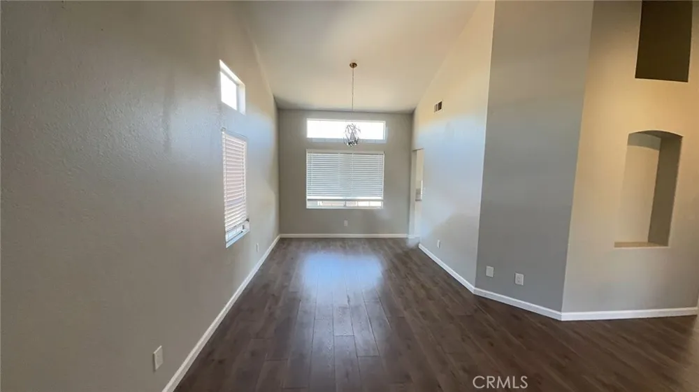28870 Somme Court Menifee, CA 92584