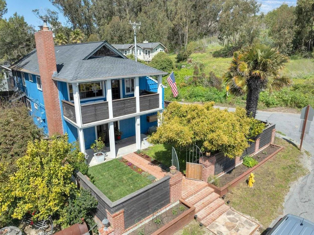 61 Ocean Street Davenport, CA 95017