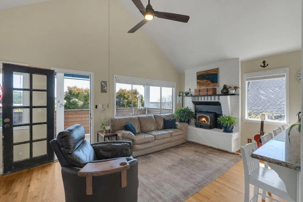 61 Ocean Street Davenport, CA 95017