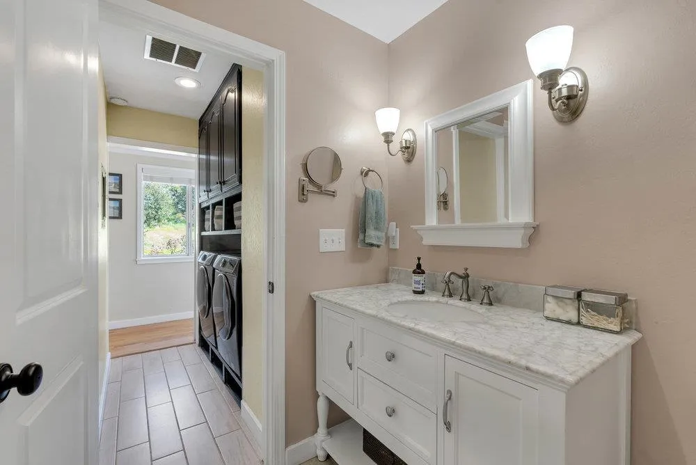 61 Ocean Street Davenport, CA 95017