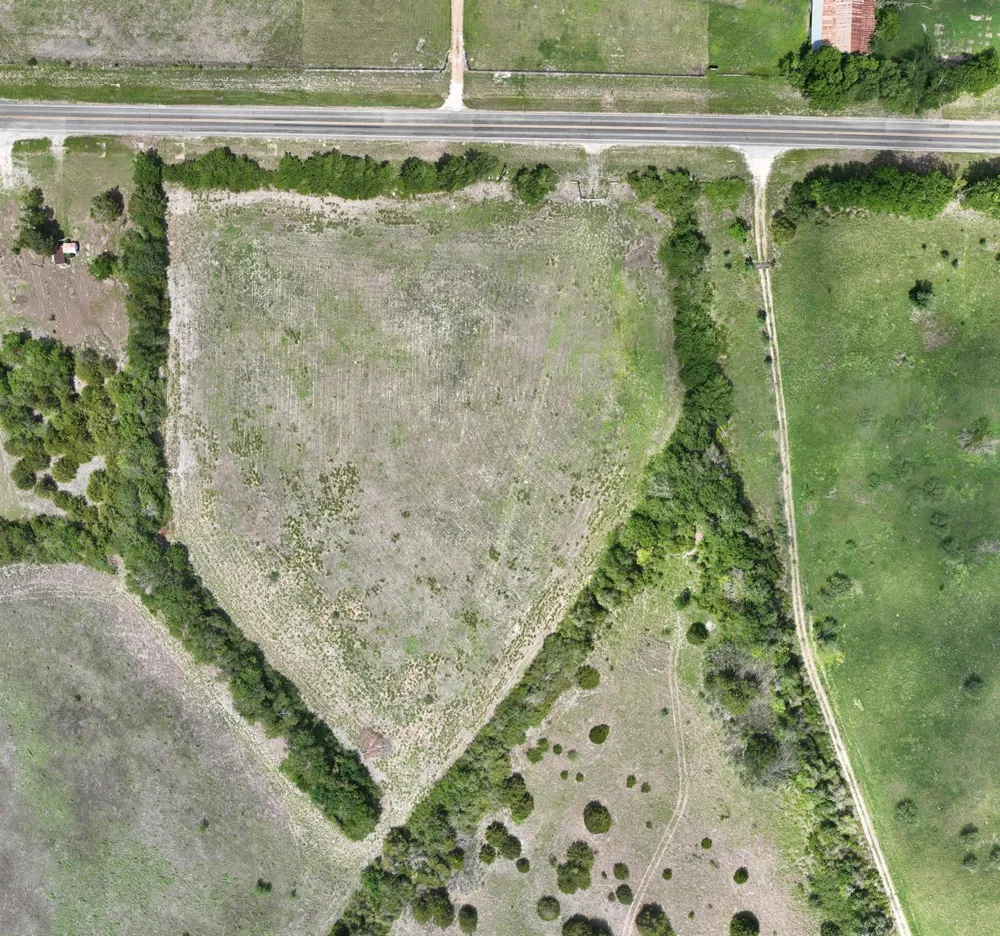 544 E Fm 1291 Round Top, TX 78954