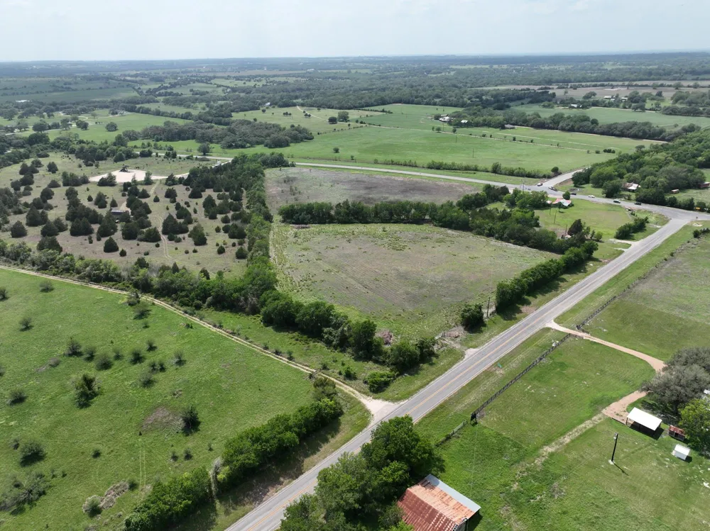 544 E Fm 1291 Round Top, TX 78954