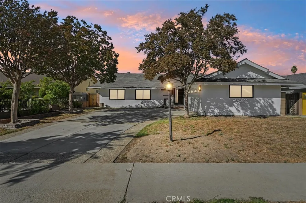 15937 Londelius Street North Hills, CA 91343