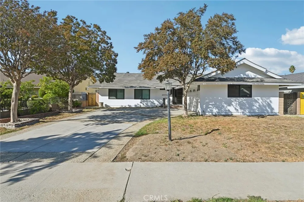 15937 Londelius Street North Hills, CA 91343