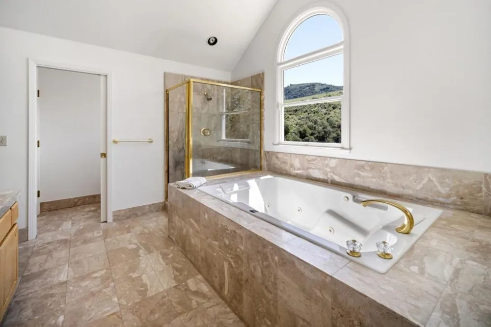 28837 Underwood Road Salinas, CA 93908