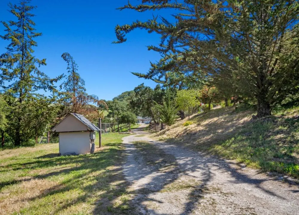 28837 Underwood Road Salinas, CA 93908