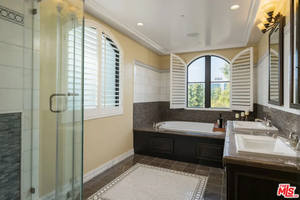 155 Cordova Street #501 Pasadena, CA 91105