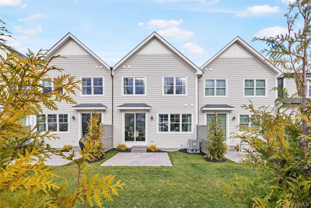 2040 Crompond Road #22 Yorktown Heights, NY 10598