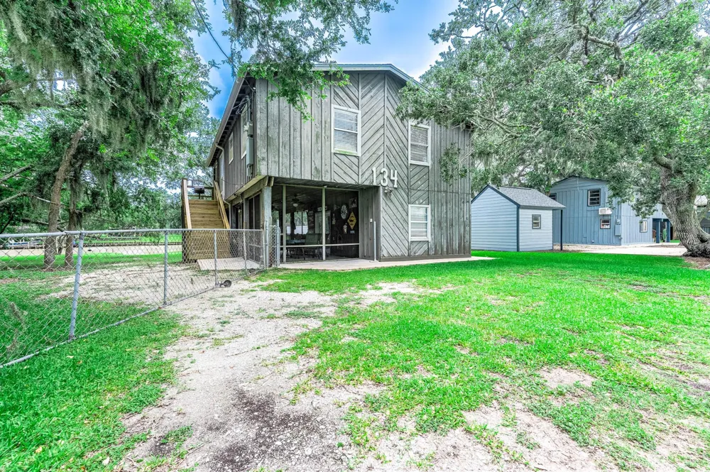 134 Private Road 652 Sargent, TX 77414