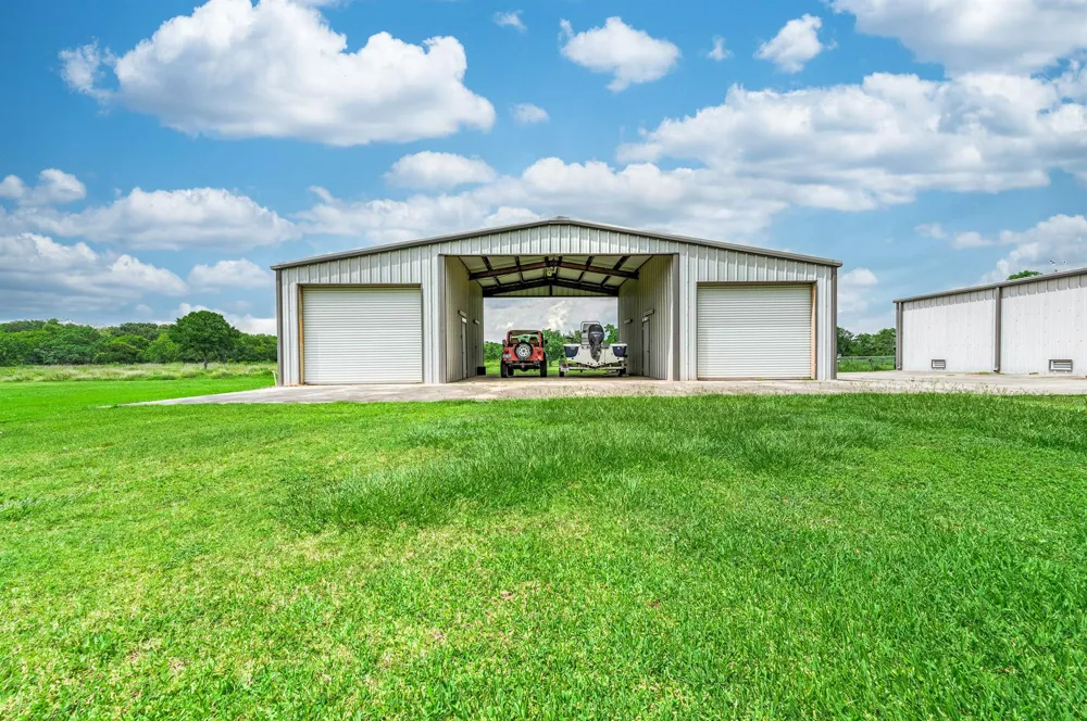 134 Private Road 652 Sargent, TX 77414