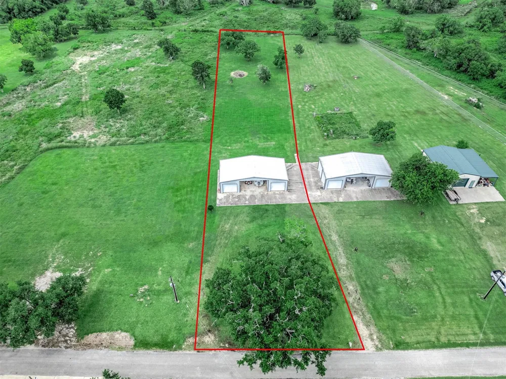 134 Private Road 652 Sargent, TX 77414