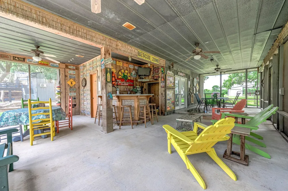 134 Private Road 652 Sargent, TX 77414