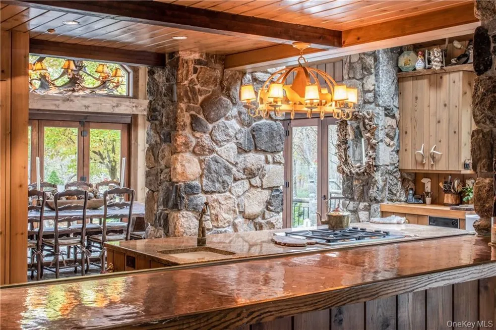 217 Trinity Pass Pound Ridge, NY 10576