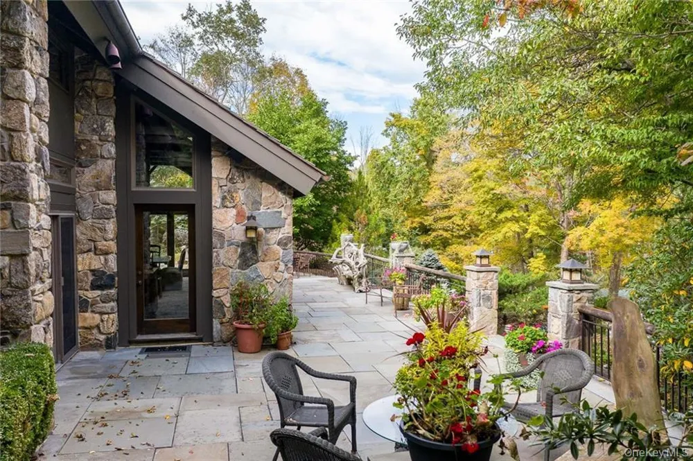 217 Trinity Pass Pound Ridge, NY 10576