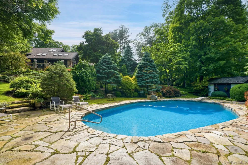 217 Trinity Pass Pound Ridge, NY 10576