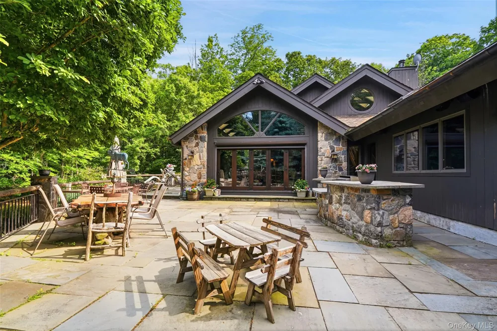 217 Trinity Pass Pound Ridge, NY 10576