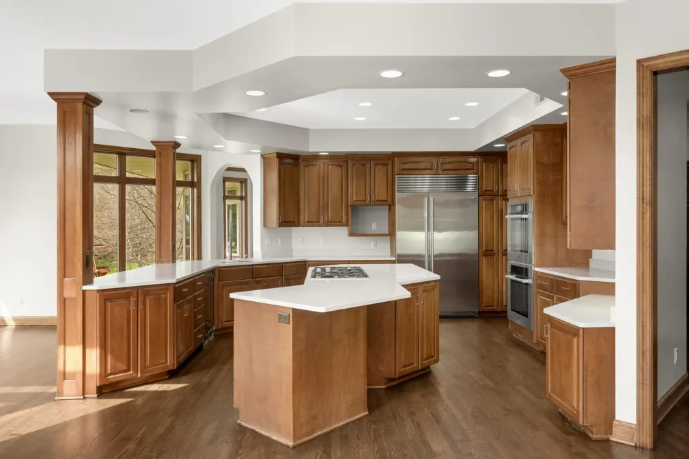 2437 Sunset Court Little Canada, MN 55117
