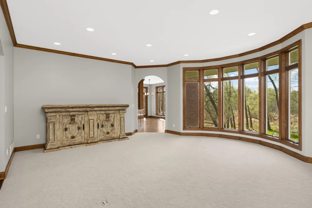 2437 Sunset Court Little Canada, MN 55117