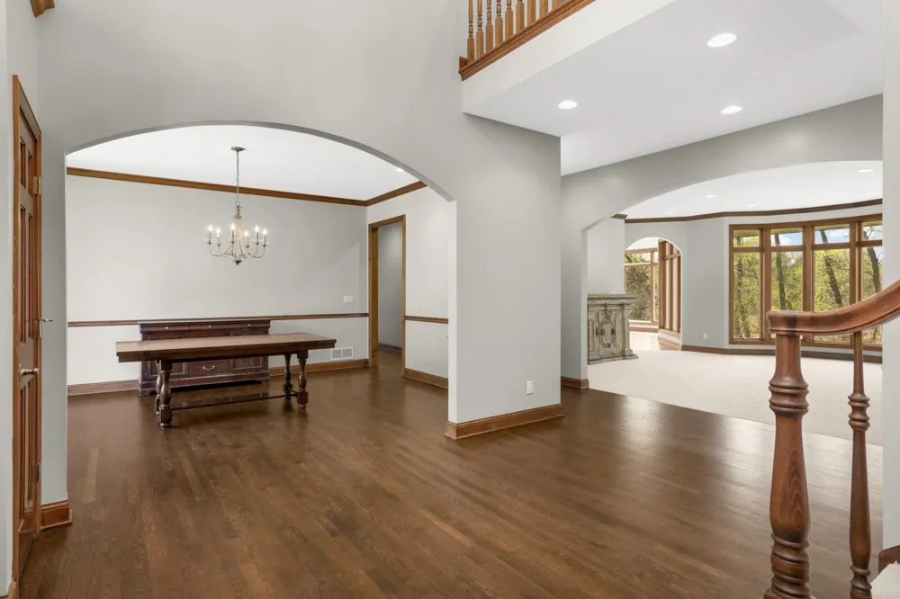 2437 Sunset Court Little Canada, MN 55117