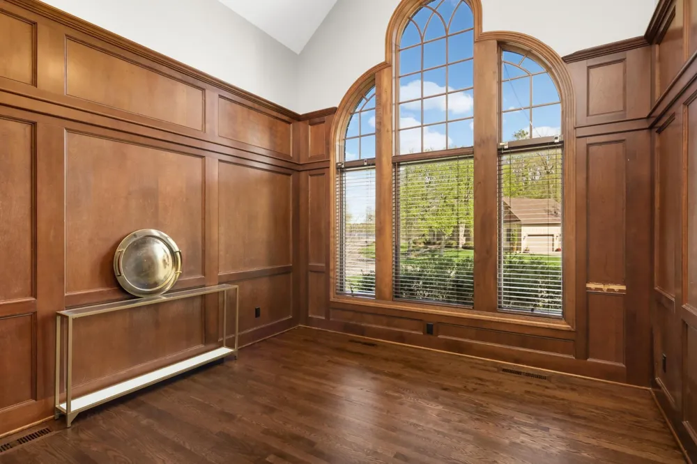 2437 Sunset Court Little Canada, MN 55117