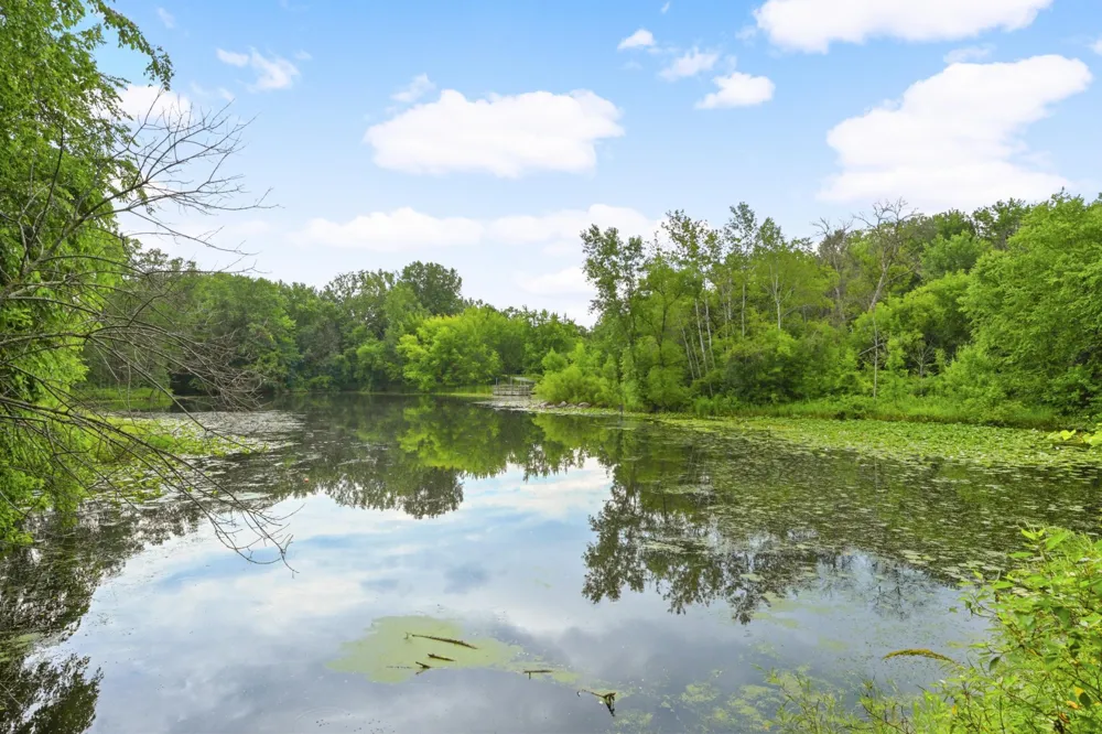 2437 Sunset Court Little Canada, MN 55117