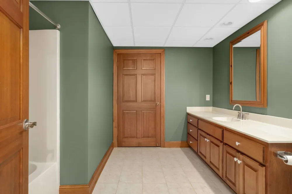2437 Sunset Court Little Canada, MN 55117