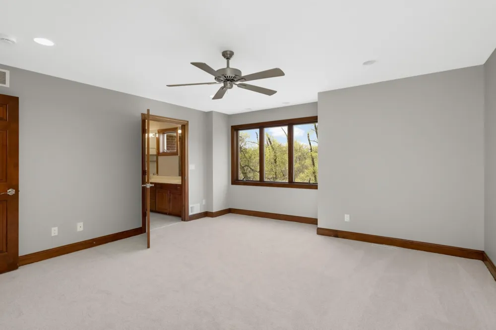 2437 Sunset Court Little Canada, MN 55117