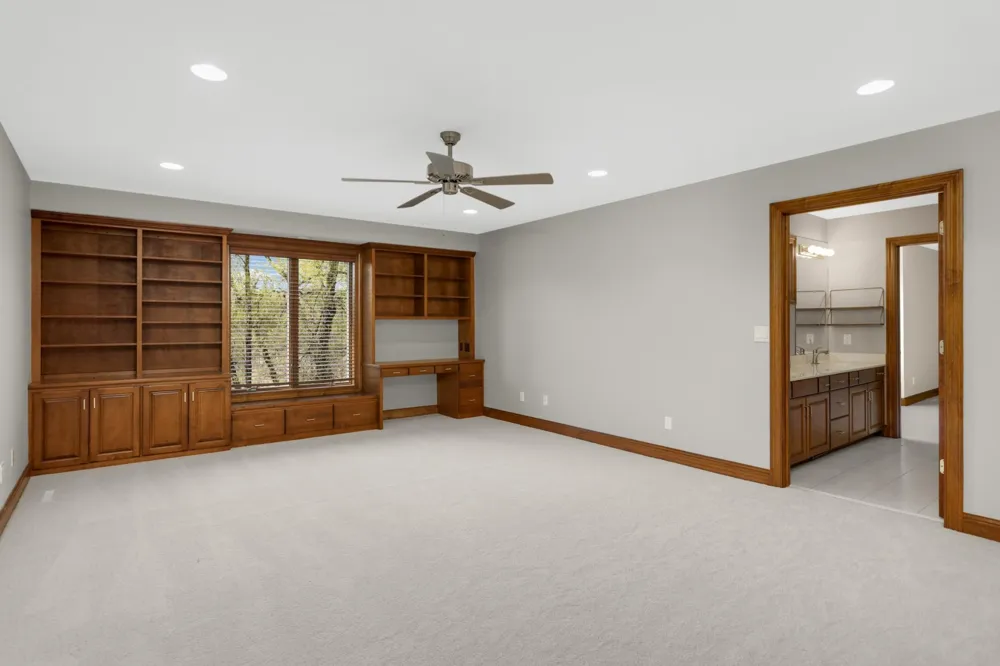 2437 Sunset Court Little Canada, MN 55117