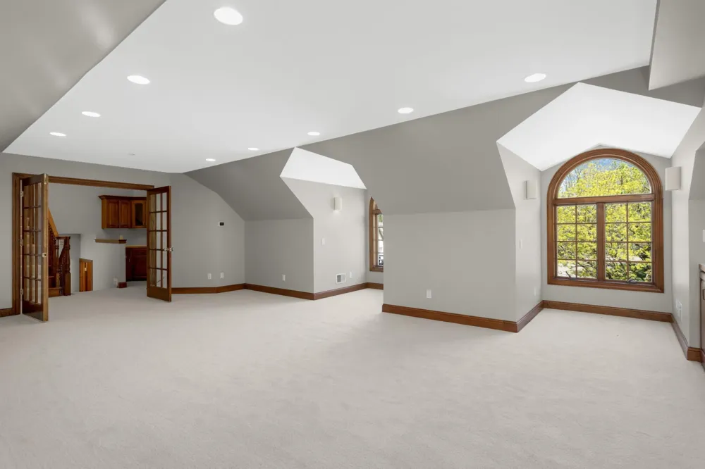 2437 Sunset Court Little Canada, MN 55117