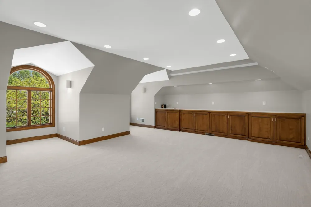 2437 Sunset Court Little Canada, MN 55117