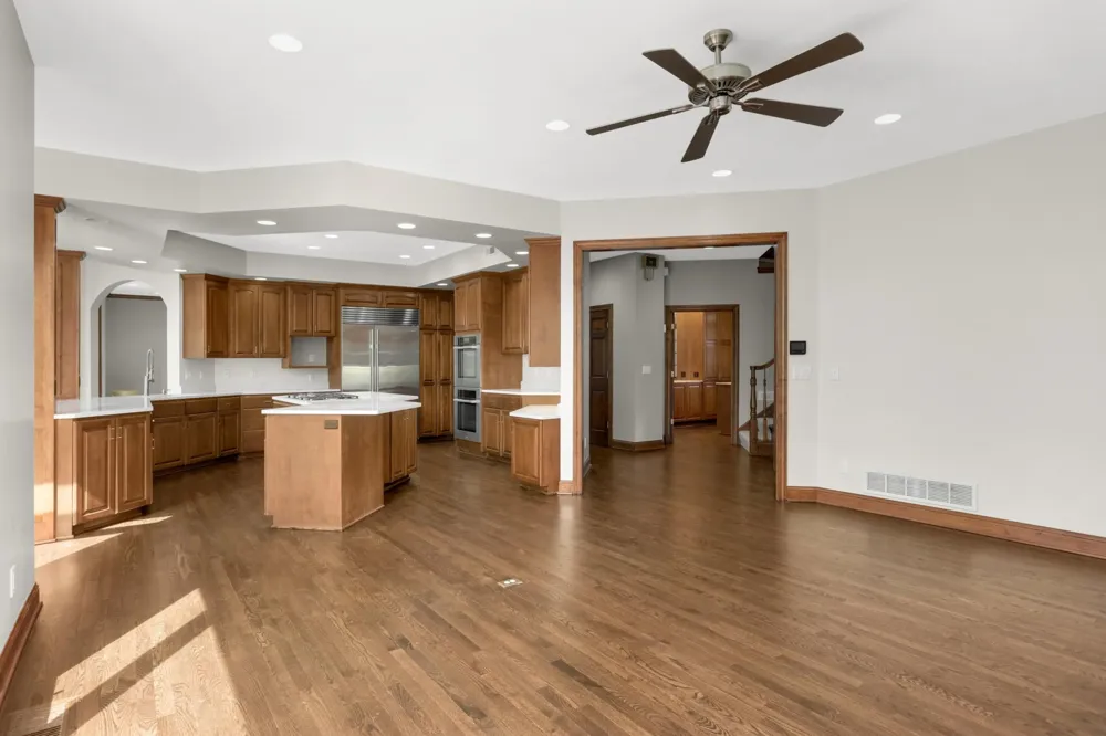 2437 Sunset Court Little Canada, MN 55117