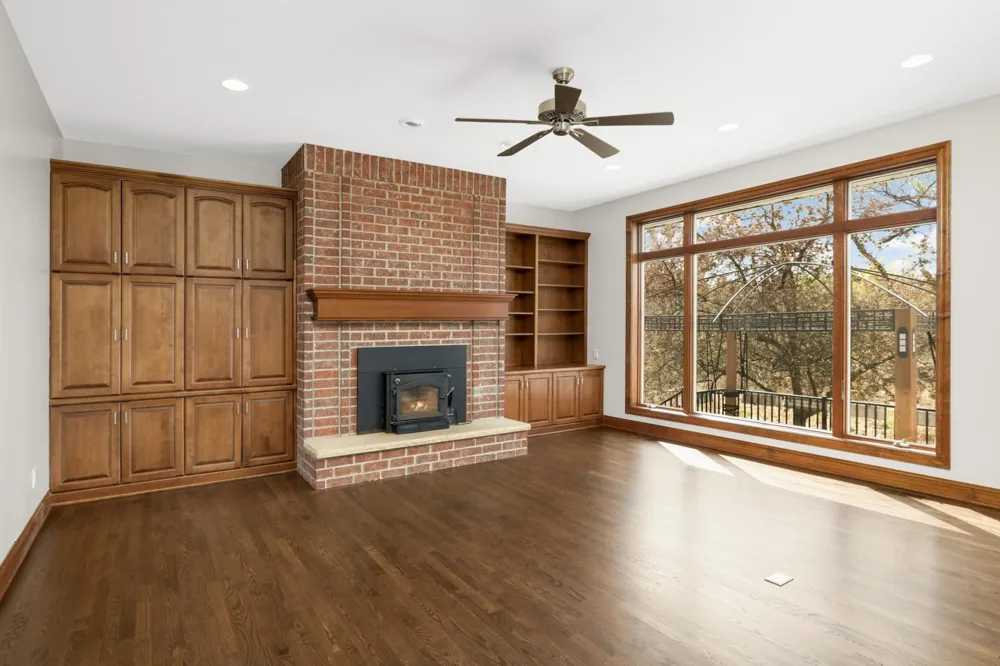 2437 Sunset Court Little Canada, MN 55117