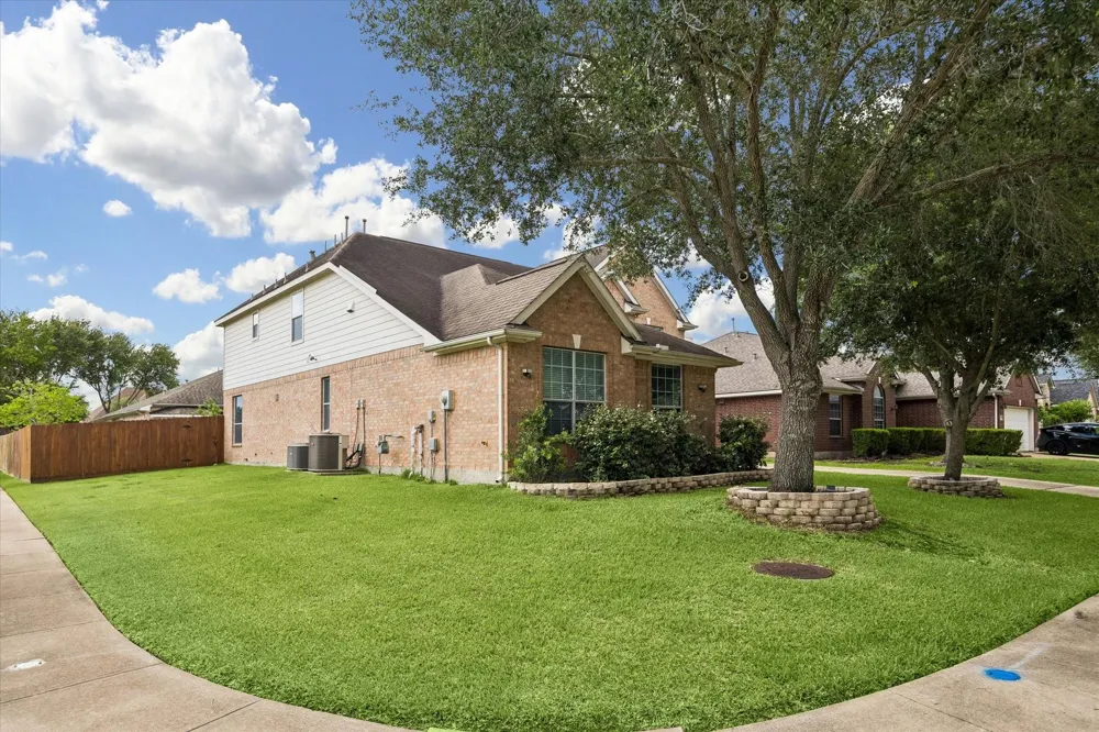 13703 Hudson Court Sugar Land, TX 77498
