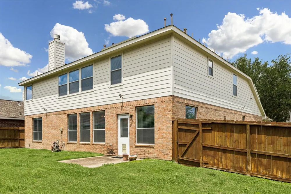 13703 Hudson Court Sugar Land, TX 77498