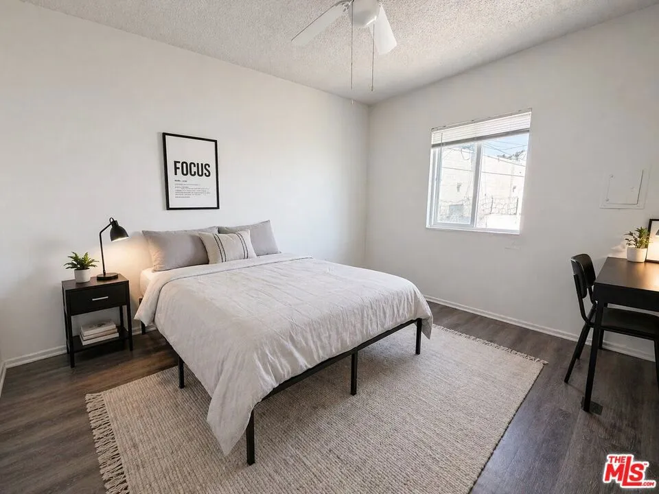 1133 W 36th Place #4 Los Angeles, CA 90007