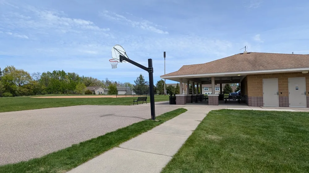 8415 Krey Lake Court Victoria, MN 55386