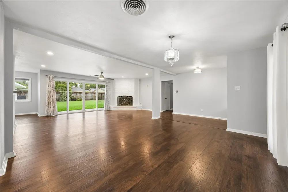 427 Biscayne Boulevard El Lago, TX 77586