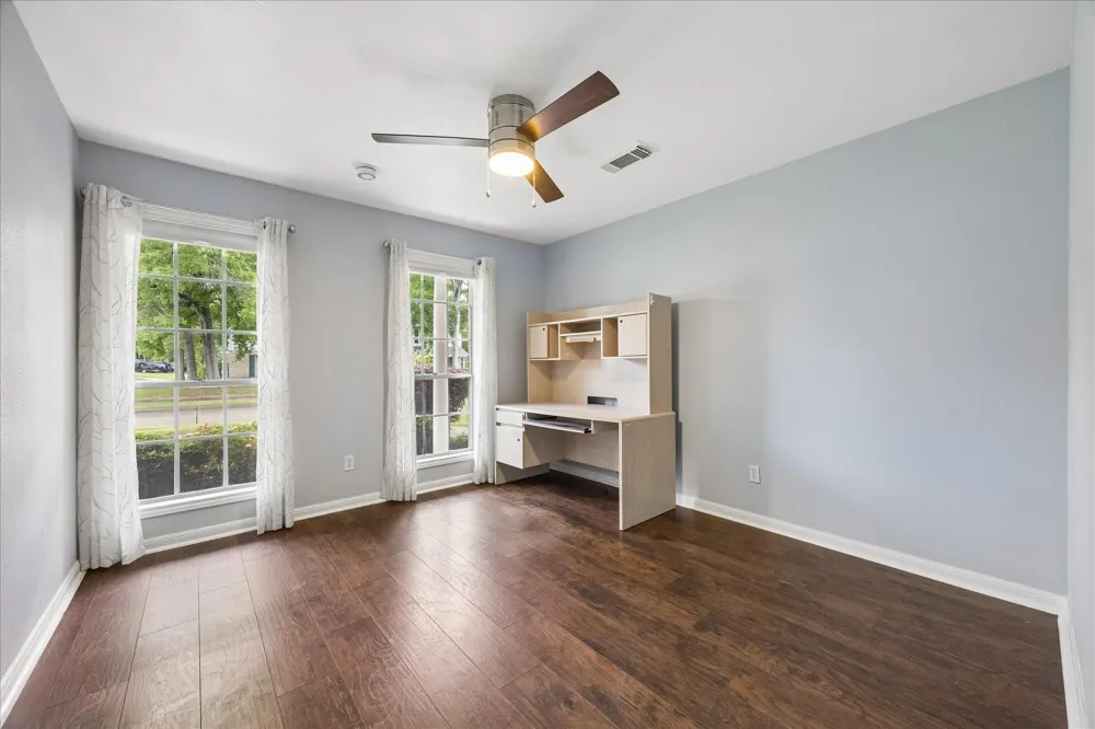 427 Biscayne Boulevard El Lago, TX 77586