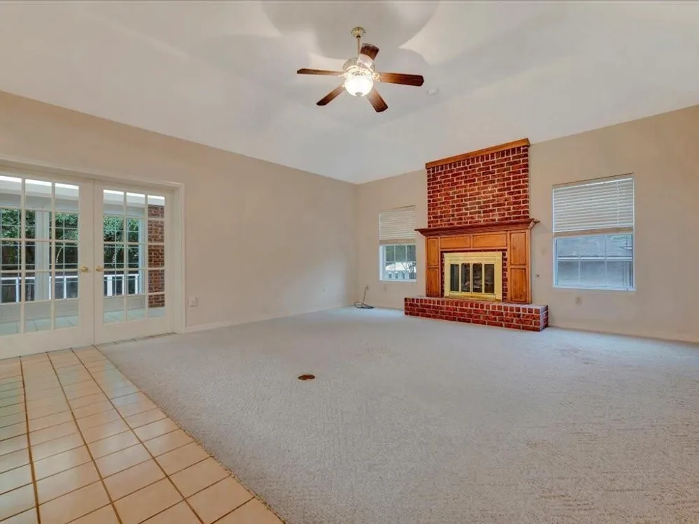 8 Columbia Court Lufkin, TX 75901