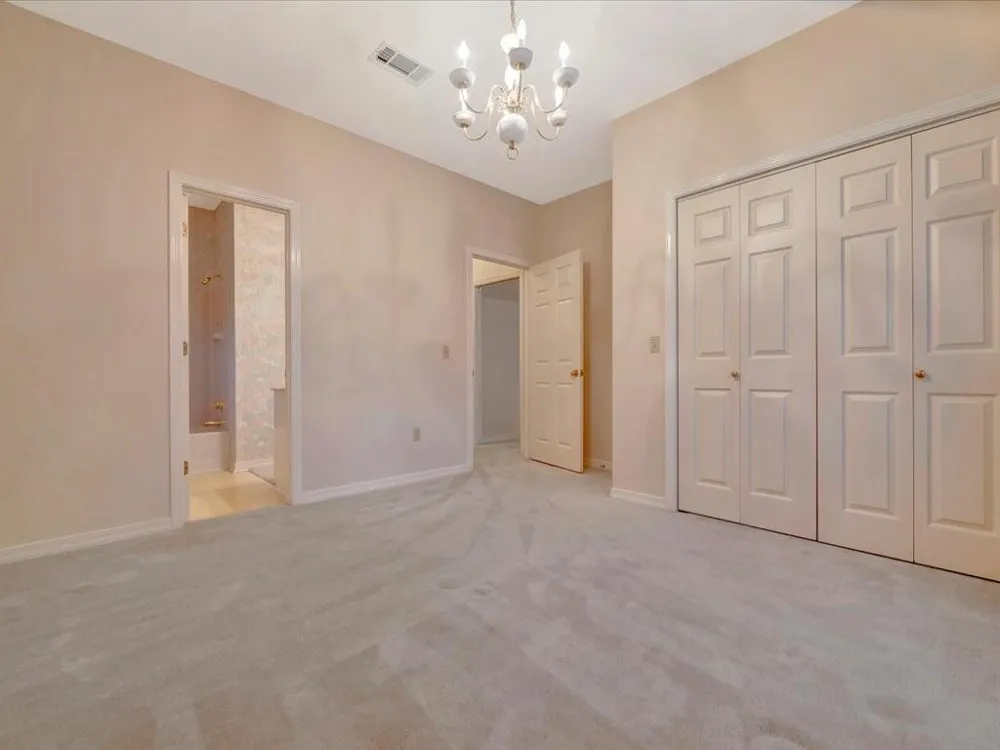 8 Columbia Court Lufkin, TX 75901