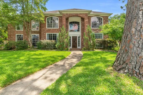 1022 Pinewood Lane