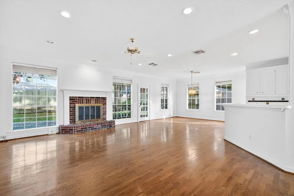 1022 Pinewood Lane Seabrook, TX 77586