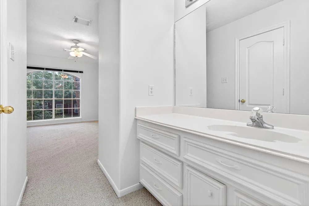 1022 Pinewood Lane Seabrook, TX 77586